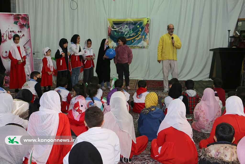 جشن انقلاب در شهرک بهاران سمنان