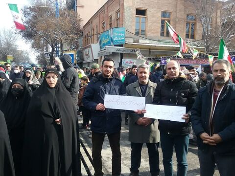 گزارش تصویری ایستگاه فرهنگی کانون در مسیر راهپیمایی ۲۲ بهمن ارومیه