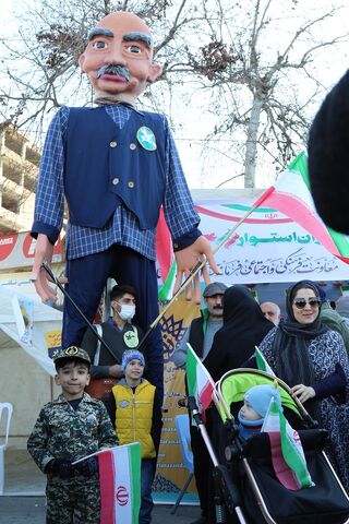 برپایی ایستگاه کودک و نوجوان در مسیر راهپیمایی ۲۲ بهمن