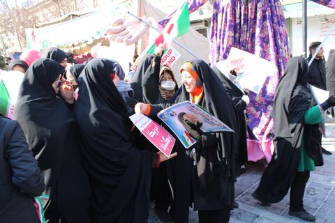 فعالیت فرهنگی و هنری در ۲۵ غرفه در مسیر راهپیمایی یوم الله بیست و دو بهمن ماه (نگاه یک )