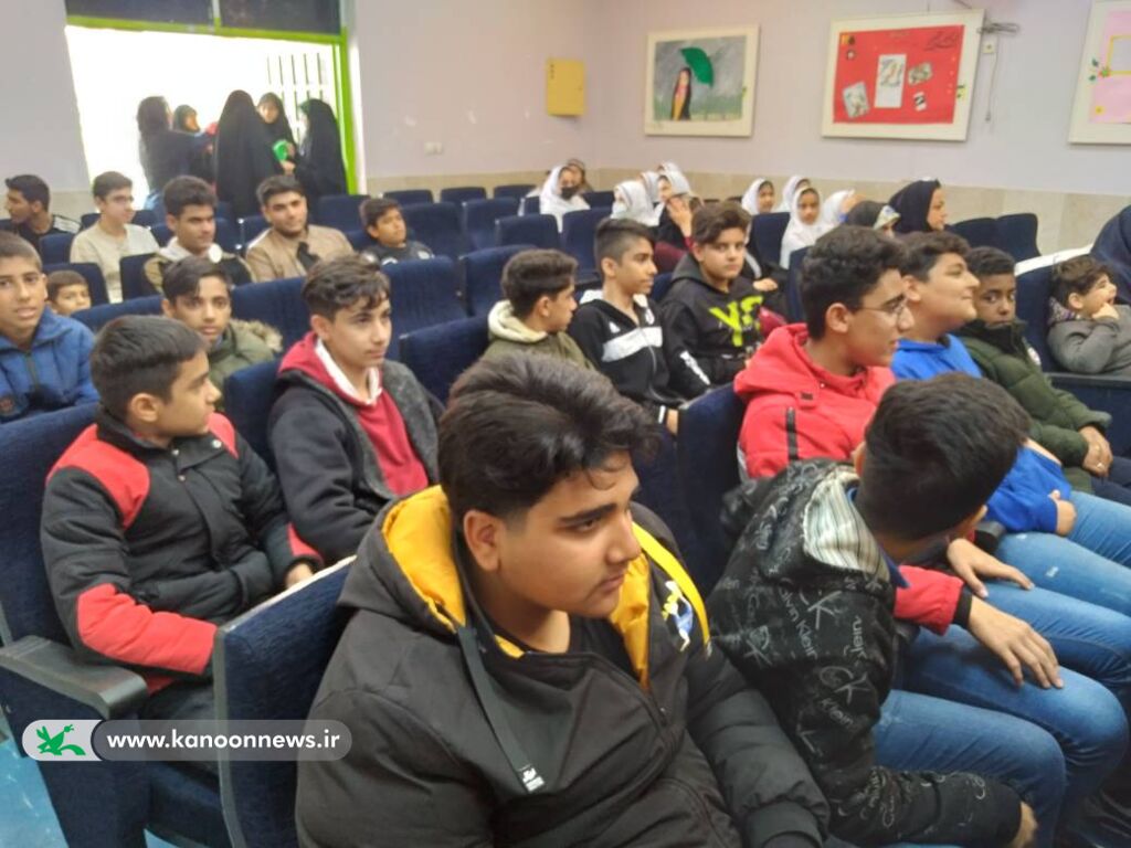 مرکز فرهنگی وحدتیه میزبان جشنواره چاووشی خوانی انقلاب شد