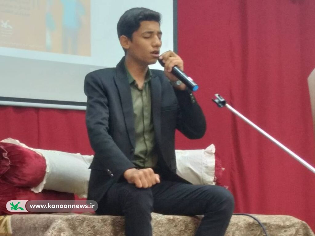 مرکز فرهنگی وحدتیه میزبان جشنواره چاووشی خوانی انقلاب شد