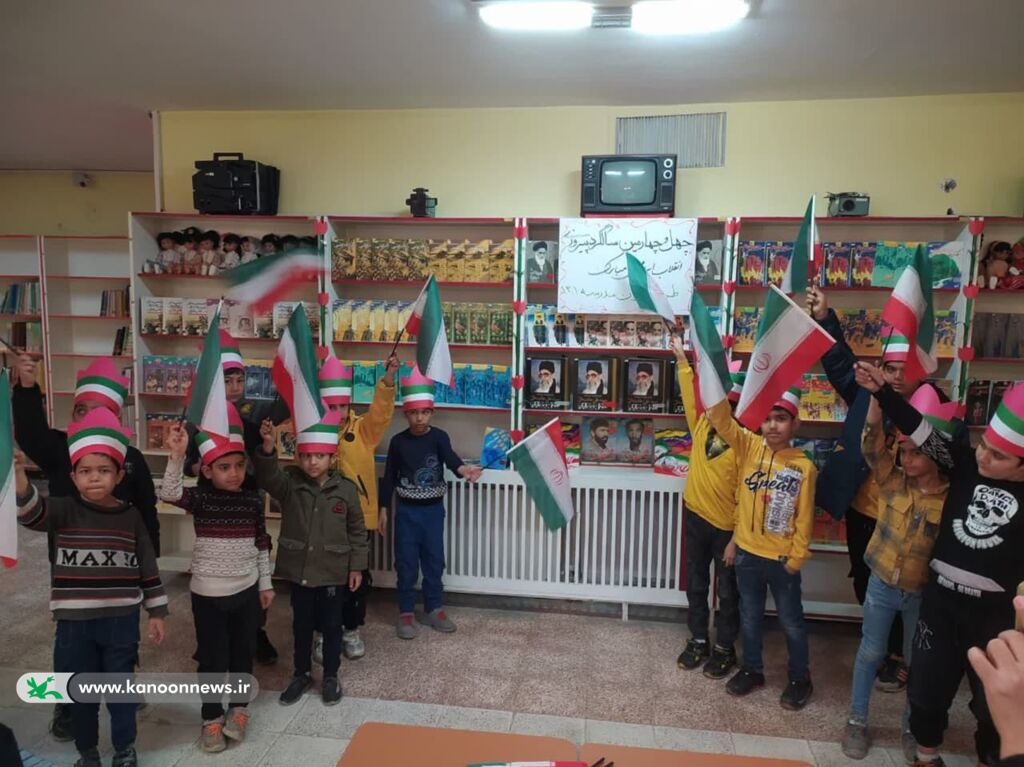 اجرای ویژه برنامه‌های به رنگ انقلاب در مراکز استان (۳)