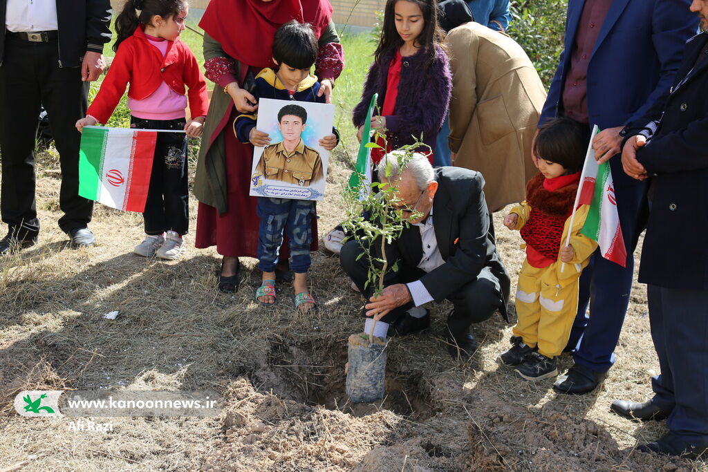 مرکز فرهنگی دیلم میزبان جشنواره مشاعره پروانه های فجر شد