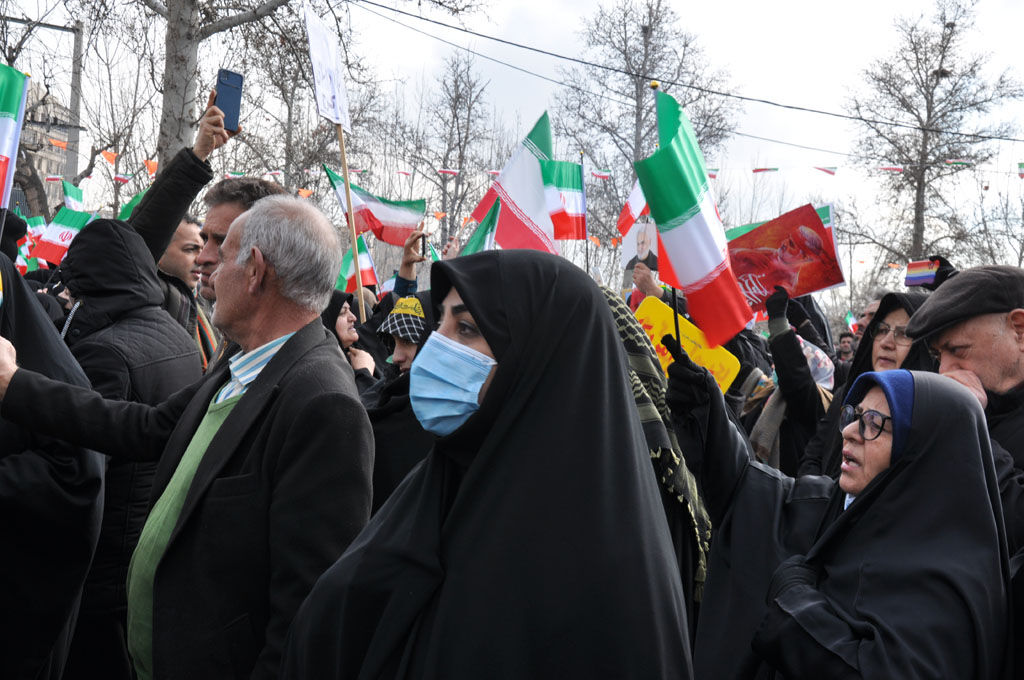 حضور پرشور خانواده کانون البرز در راهپیمایی یومالله ۲۲ بهمن
