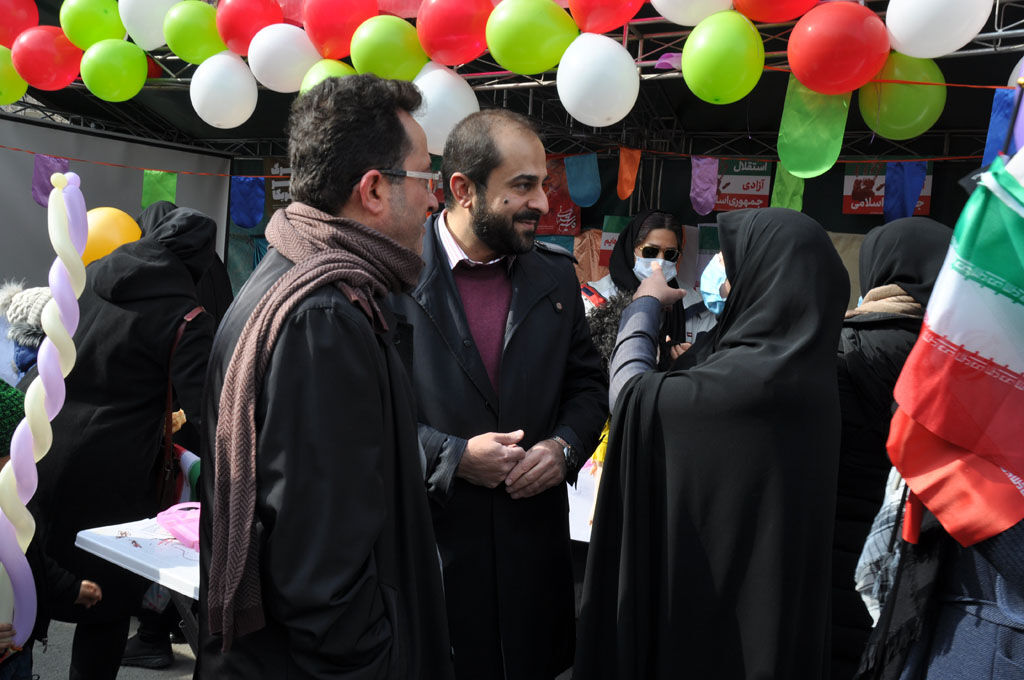حضور پرشور خانواده کانون البرز در راهپیمایی یوم‌الله ۲۲ بهمن