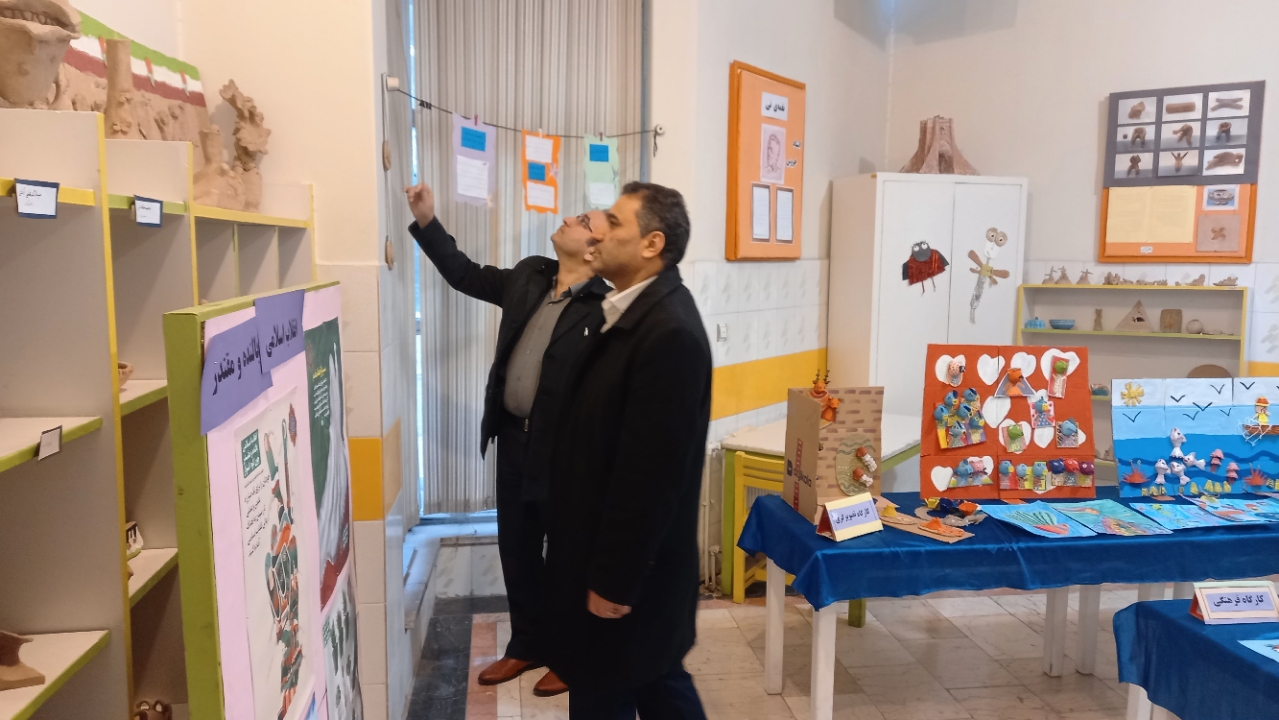 بازدید علی رشیدینیا از مرکز شماره 8 کانون استان تهران