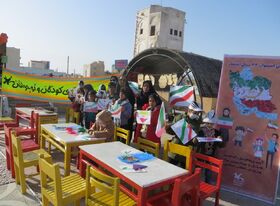 ایستگاه مراکز فرهنگی هنری کانون استان بوشهر در مسیر راهپیمایی ۲۲بهمن ۴