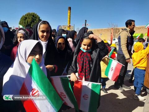 حضور پرشور اعضای کانون کرمان در راهپیمایی ۲۲ بهمن