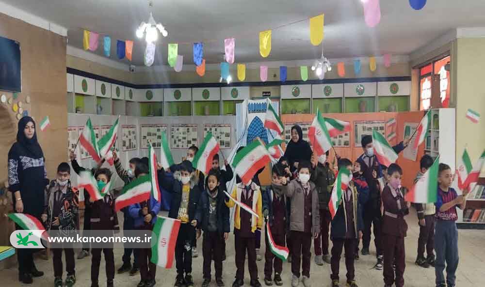 گرامیداشت دههی فجر در مراکز فرهنگیهنری کانون سمنان