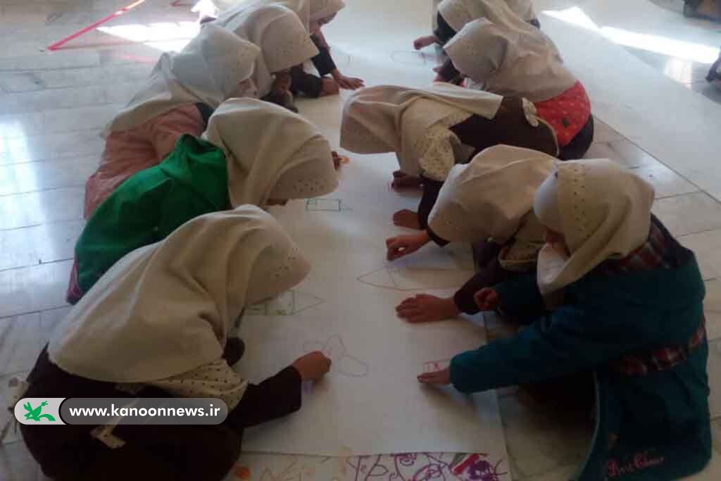 گرامیداشت دههی فجر در مراکز فرهنگیهنری کانون سمنان