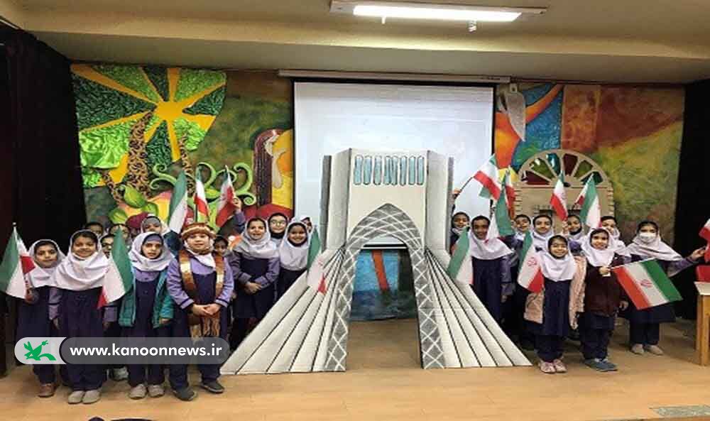 گرامیداشت دههی فجر در مراکز فرهنگیهنری کانون سمنان