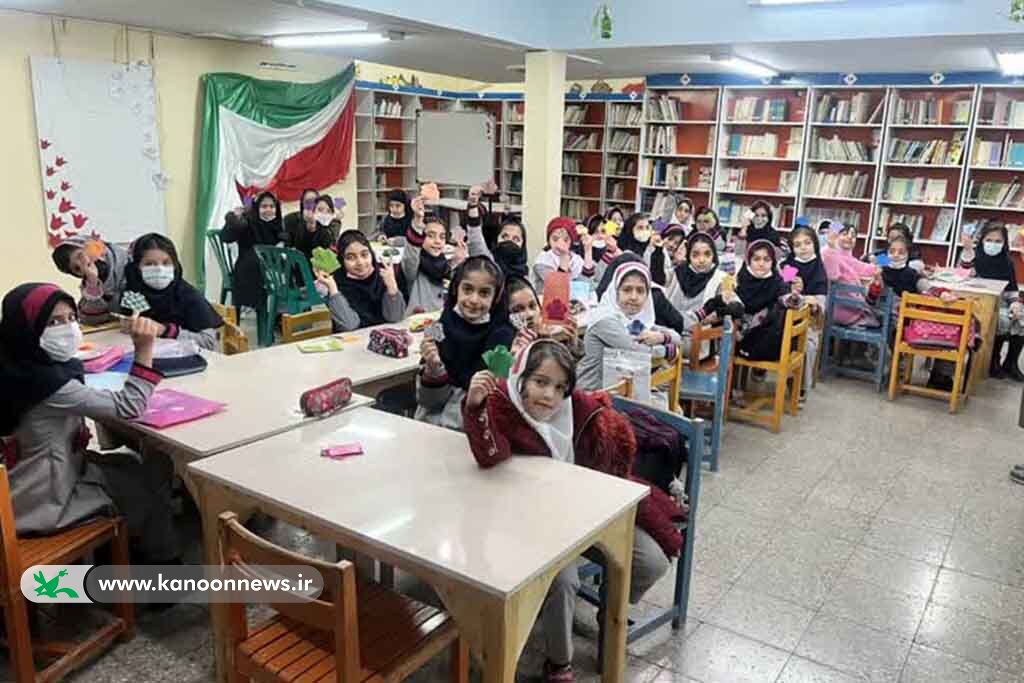 گرامیداشت دههی فجر در مراکز فرهنگیهنری کانون سمنان