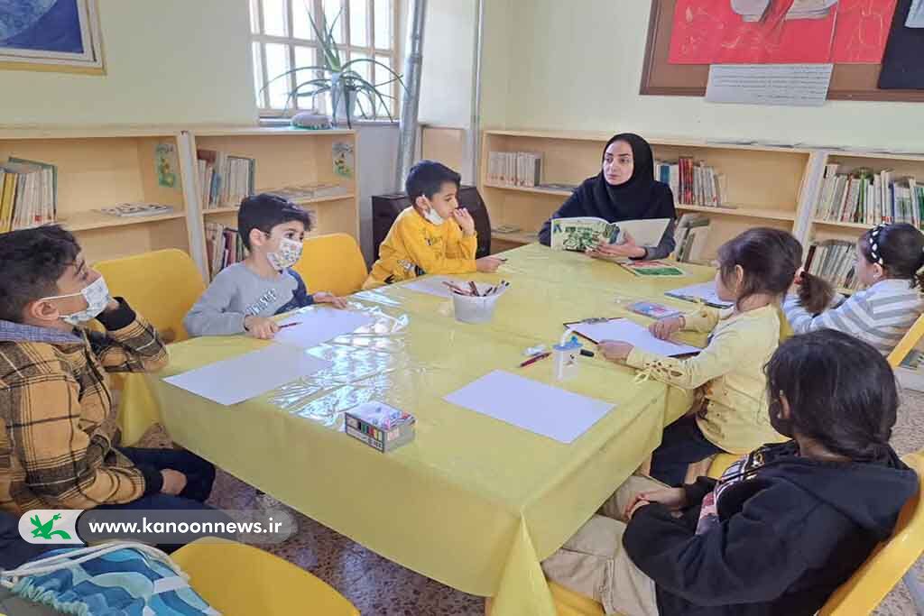 گرامیداشت دههی فجر در مراکز فرهنگیهنری کانون سمنان