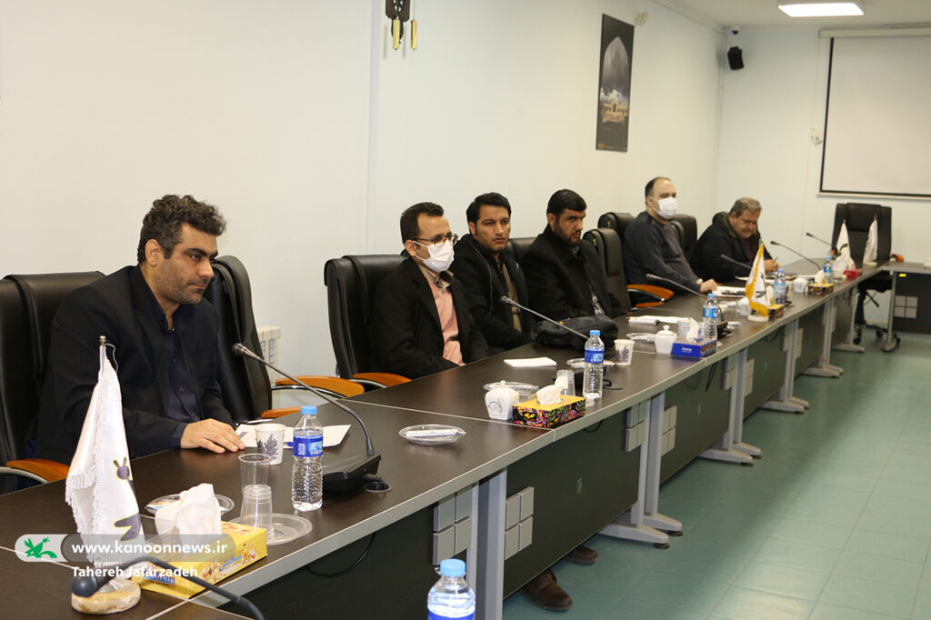 دومین جلسهی کنگره سههزار شهید استان در کانون سمنان برگزار شد