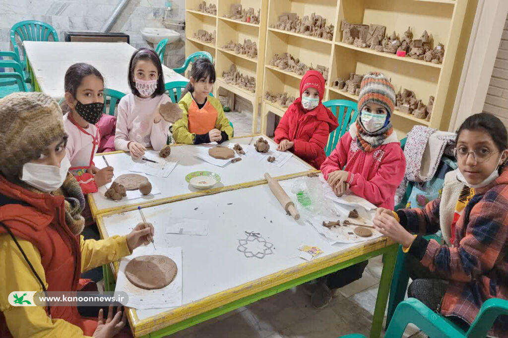 کارسوق نقاشی و سفال رسول مهربانی در کانون شاهرود