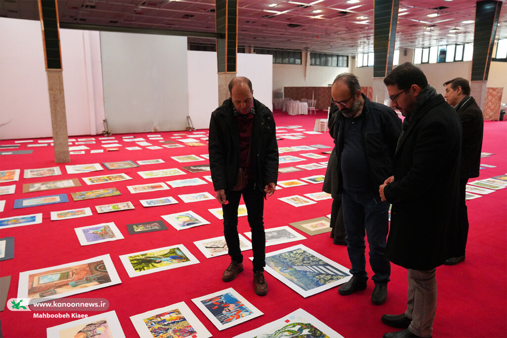 دوسالانه هنرهای تجسمی به ارتقا مربیان کمک میکند