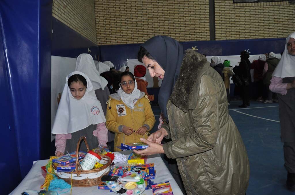 معرفی فعالیتهای کانون به دانش آموزان در گرمدرهی کرج