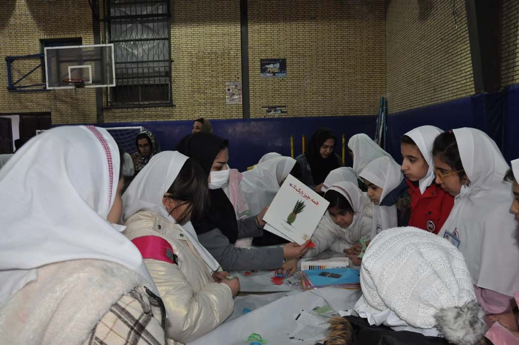 معرفی فعالیتهای کانون به دانش آموزان در گرمدرهی کرج