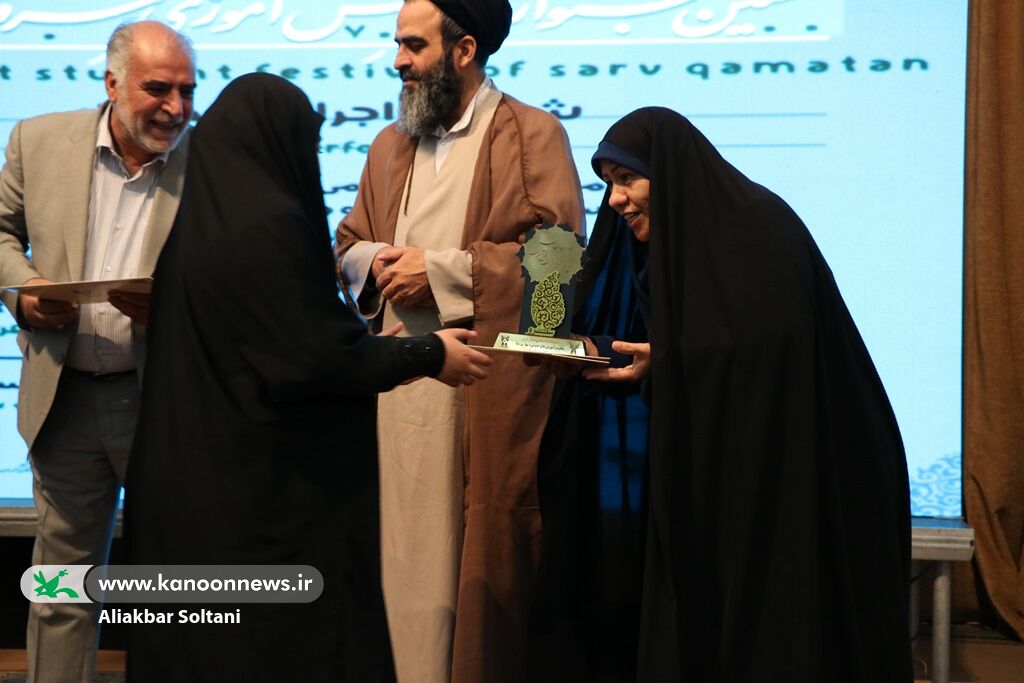 درخشش اعضای کانون کرمان در نخشستین جشنواره سراسری سروقامتان