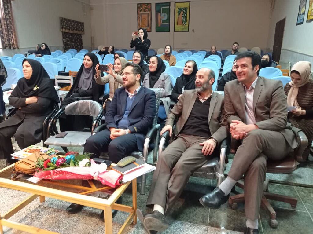 شهر معبد آناهیتا میزبان ۵۵امین جلسه‌ی شورای فرهنگی کانون کرمانشاه شد