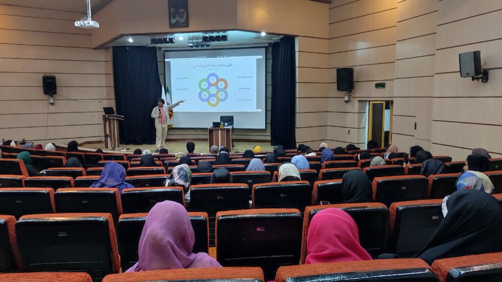 نشست تخصصی والدگری در عصر دیجیتال