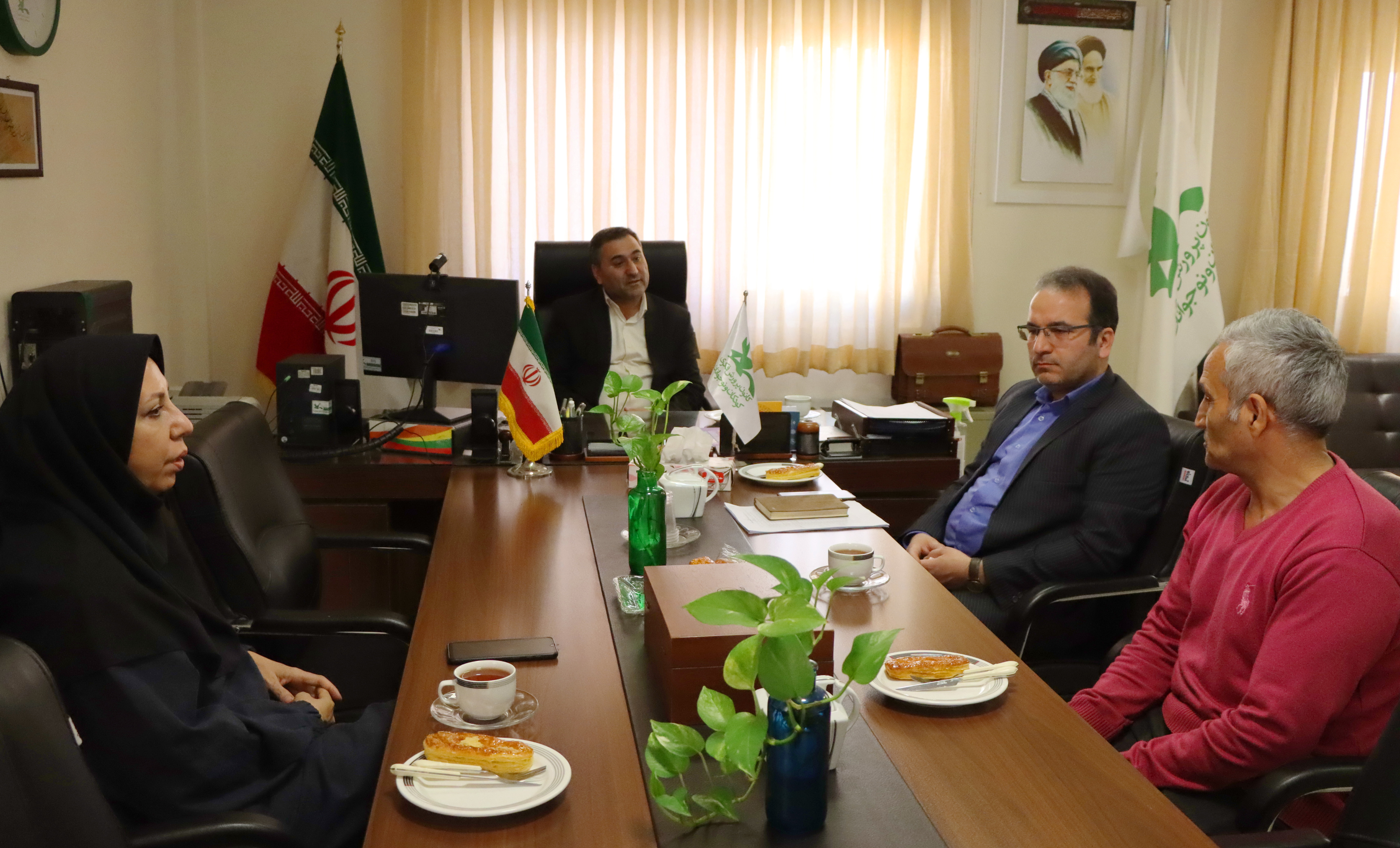 تقدیر سرپرست کانون استان تهران از همکار جانباز