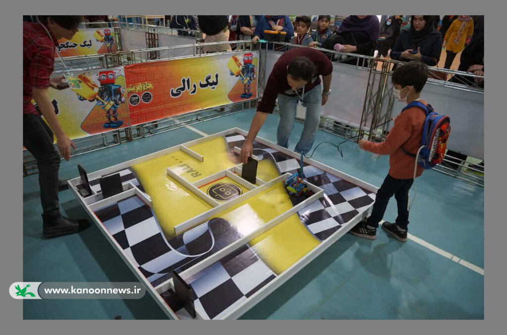 هفتین دوره مسابقههای رباتیک دانشآموزی در صومعهسرا