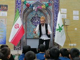 گزارش تصویری حضور کتابخانه سیار روستایی در مدرسه امام زین‌العابدین(ع) لنگرود