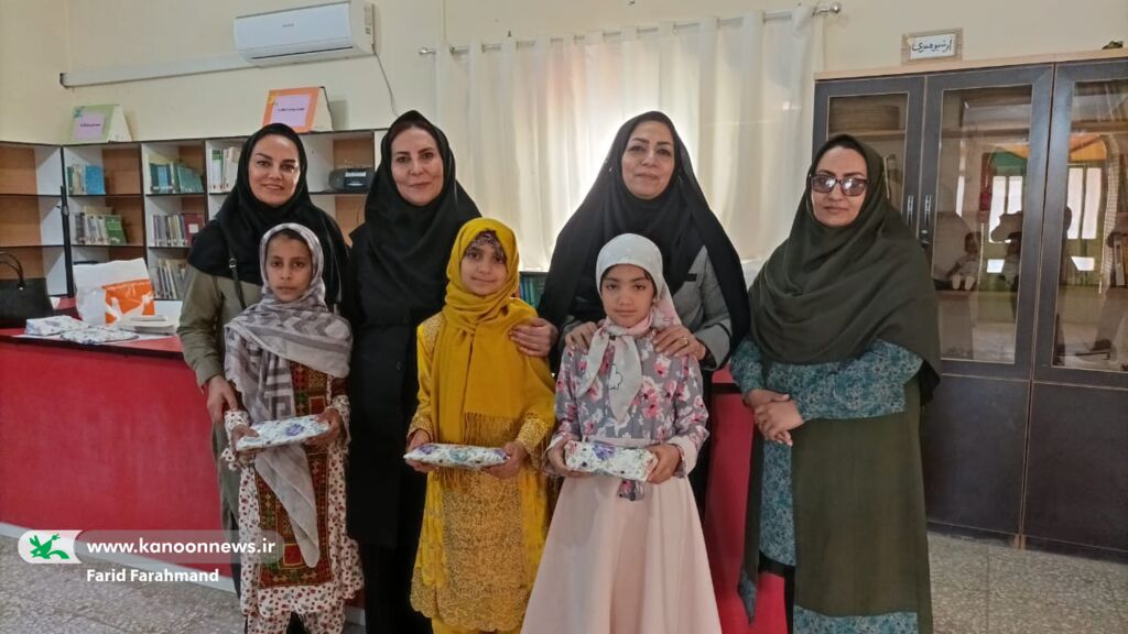 بازدید مدیرکل امور مالی و ذیحساب کانون کشور از مرکز فرهنگیهنری در نقطهی صفر مرزی سیستان و بلوچستان