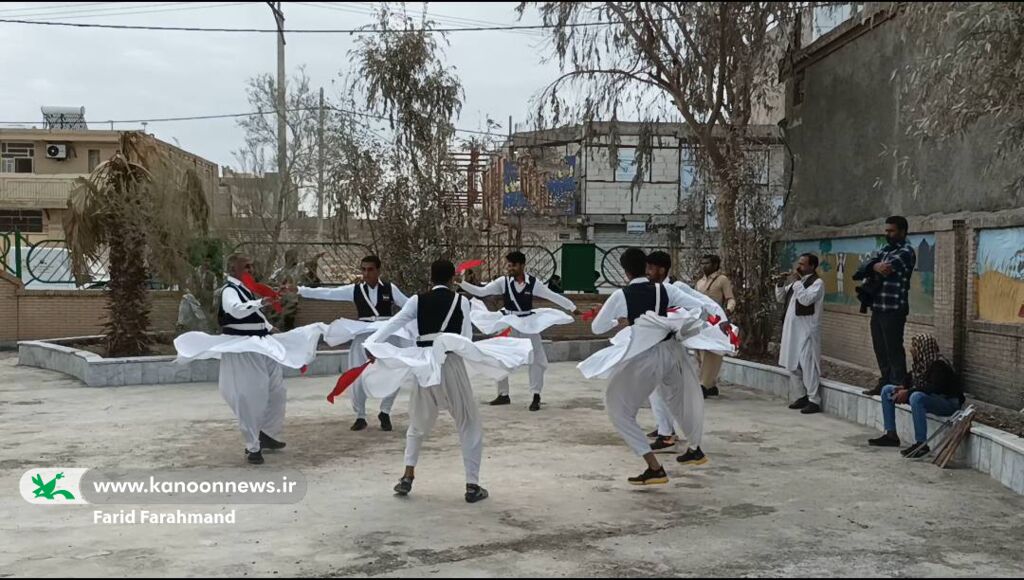 تقدیر از مربیان و اعضای فعال مراکز فرهنگیهنری حوزهی سیستان با حضور مدیرکل امور مالی کانون کشور