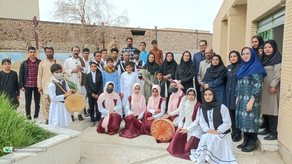 تقدیر از مربیان و اعضای فعال مراکز فرهنگیهنری حوزهی سیستان با حضور مدیرکل امور مالی کانون کشور