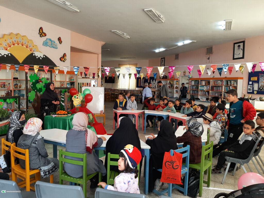 جشن تولد یک درخت در مرکز شماره 3 برگزار شد.