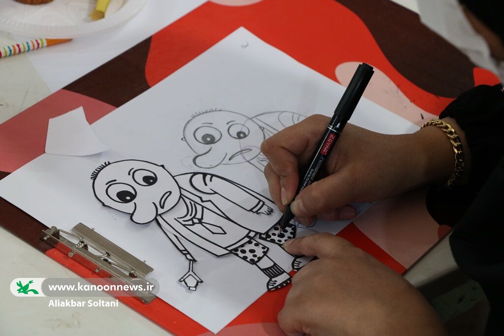 مربیان هنری به کاراکترها جان بخشیدند