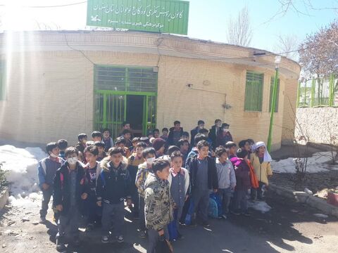 روز درختکاری مراکز سمیرم شماره یک و نایین شماره دو کانون استان اصفهان به روایت تصویر