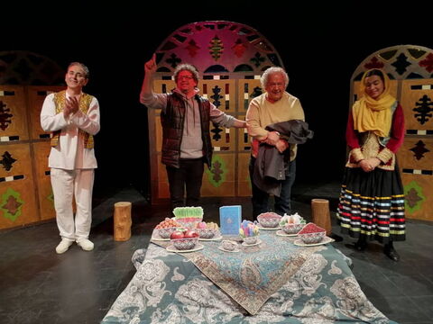 نمایش عمو نوروز اومده به کارگردانی میثم یوسفی در پردیس تئاتر شهرزاد