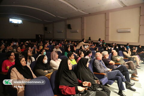 نمایش ماهی و ماه در سینما تئاتر کانون بوشهر به روی صحنه رفت