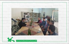 نشست مشترک مدیرکل کانون خوزستان با مربیان کتابخانه‌های سیار استان