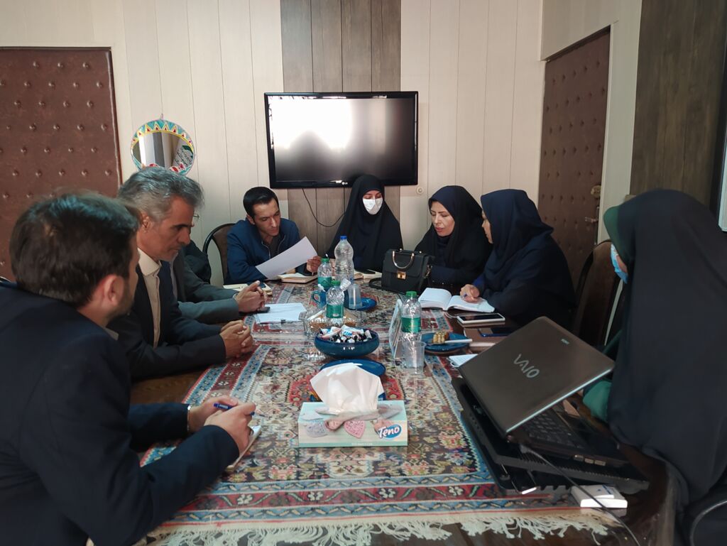 جلسه دهم سرپرست کانون پرورش فکری کودکان و نوجوانان استان همدان با مربی مسئول و مربیان کانون پرورش فکری کبودرآهنگ