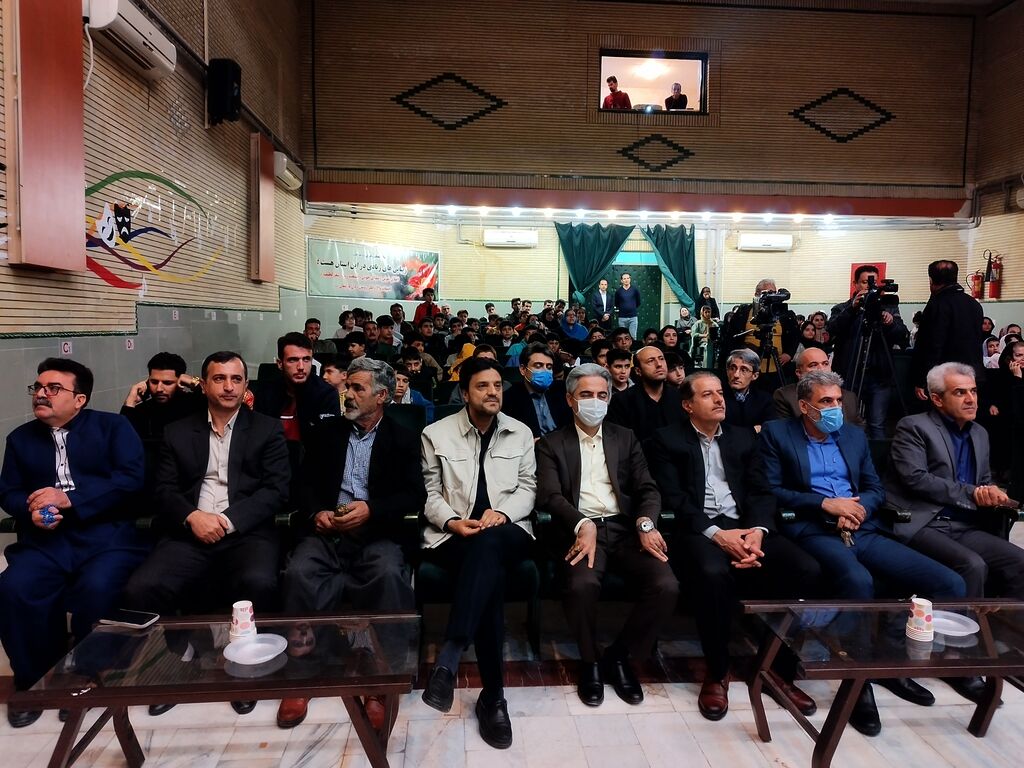 ویژه برنامه نوروزانه در مرکز فرهنگی هنری کانون پرورش فکری کودکان و نوجوانان شهرستان کامیاران نوروزانه در کامیاران برگزار شد