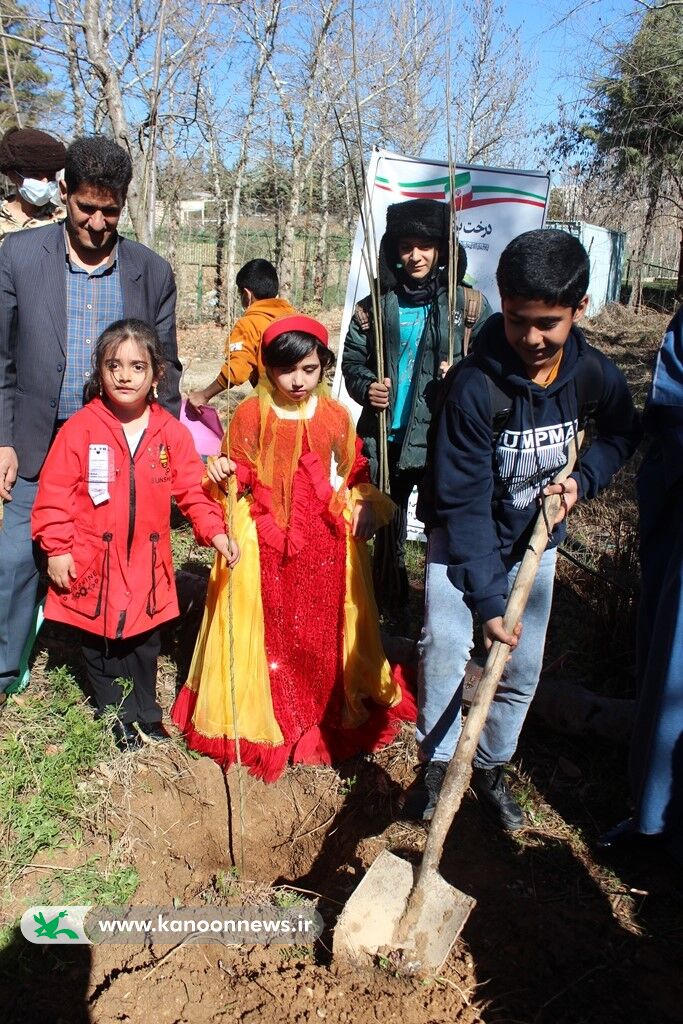 کاشت درخت و گرامی‌داشت روز درخت‌کاری در یاسوج