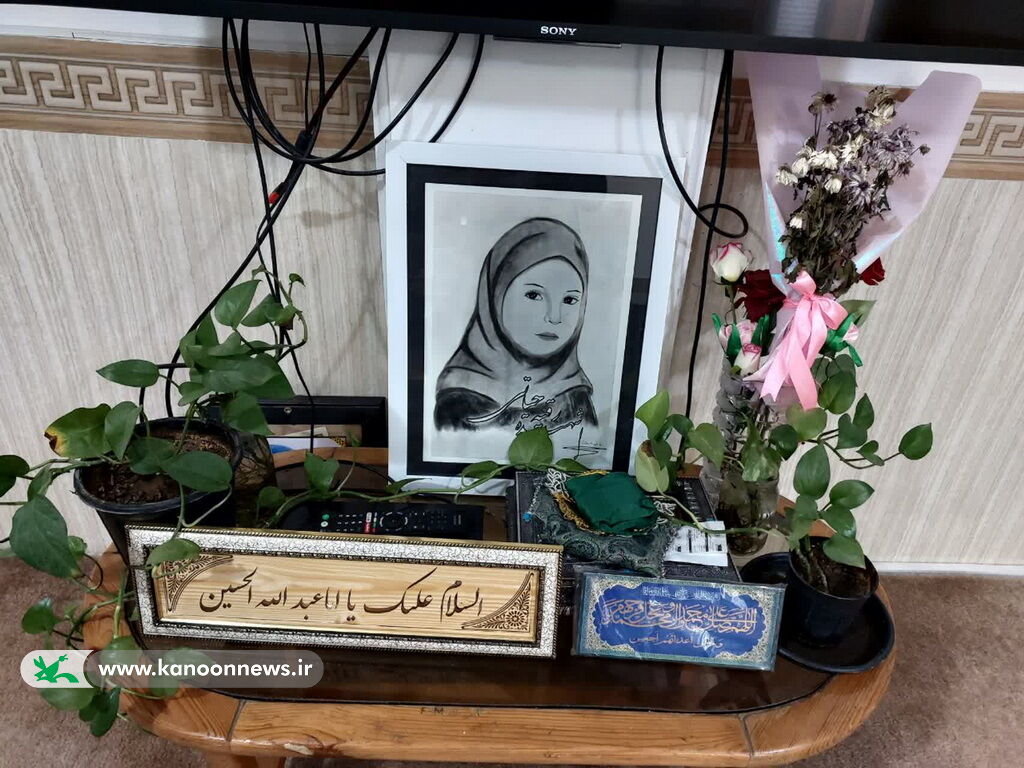 مدیرکل کانون استان بوشهر با مادر شهیده نوجوان بوشهری دیدار کرد