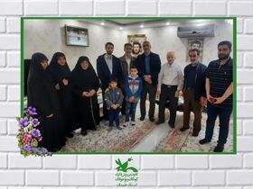 دیدار مدیر کانون زبان استان همدان با پدر و مادر شهید مهندس حسین شکرائیان