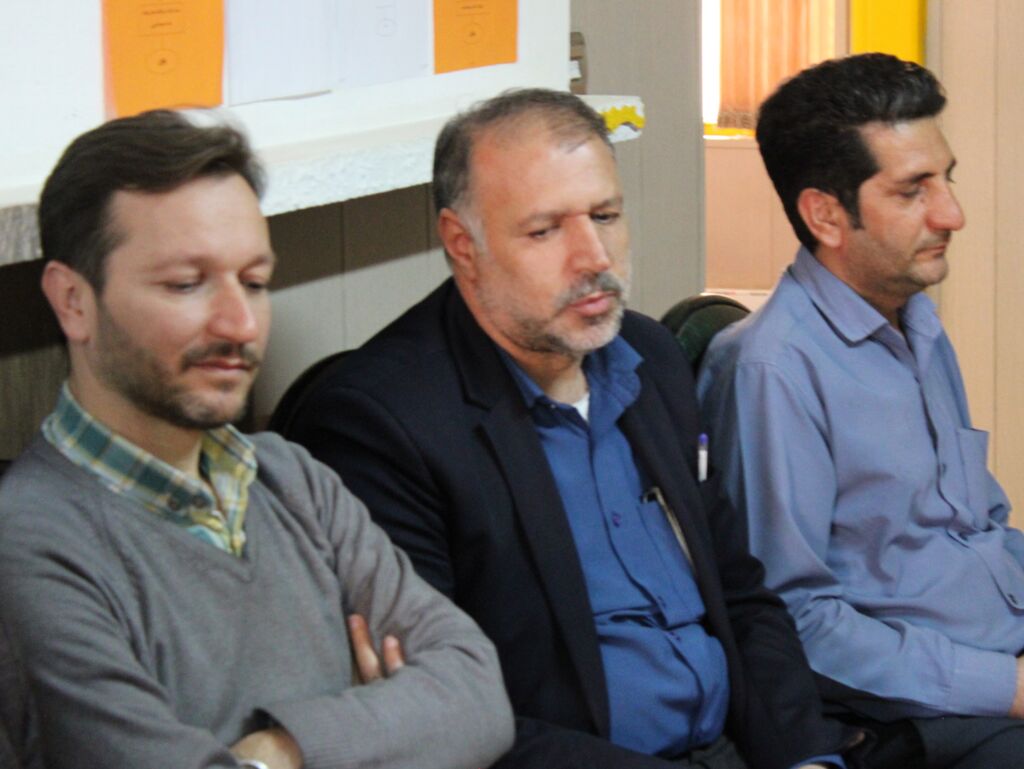 از زحمات سی سال خدمت صادقانه رییس امور اداری کانون پرورش فکری کودکان و نوجوانان استان همدان تجلیل وقدردانی شد