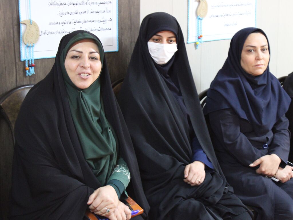 از زحمات سی سال خدمت صادقانه رییس امور اداری کانون پرورش فکری کودکان و نوجوانان استان همدان تجلیل وقدردانی شد