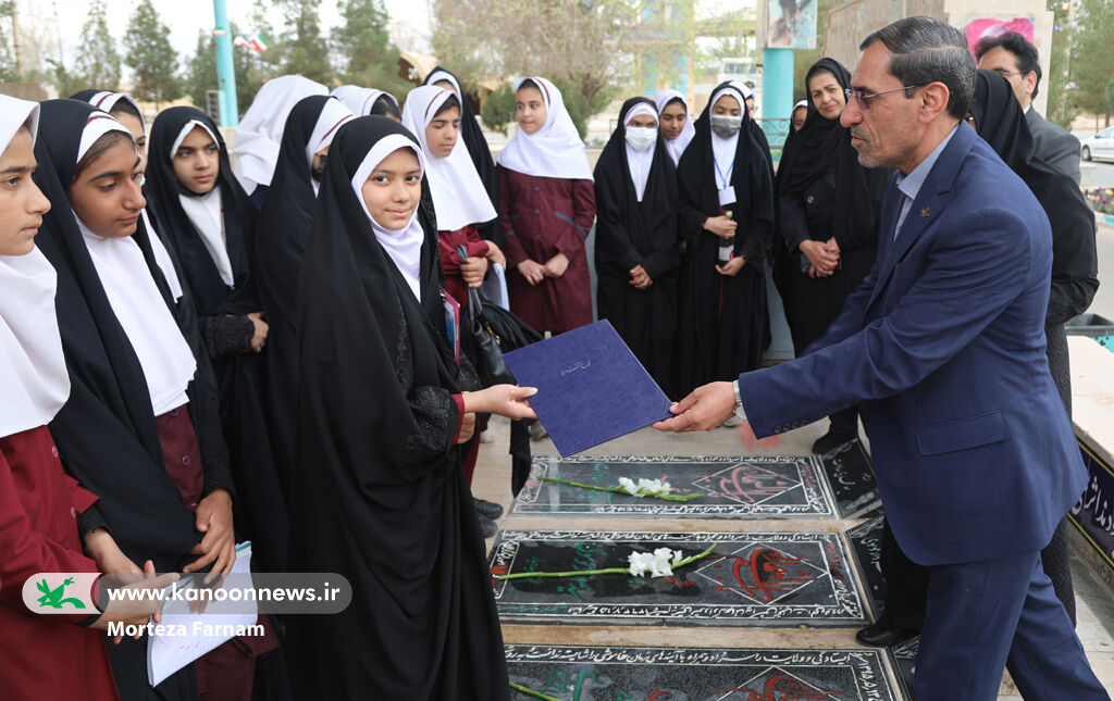 بزرگداشت شهدا و سالروز تاسیس بنیاد شهید و امور ایثارگران انقلاب اسلامی