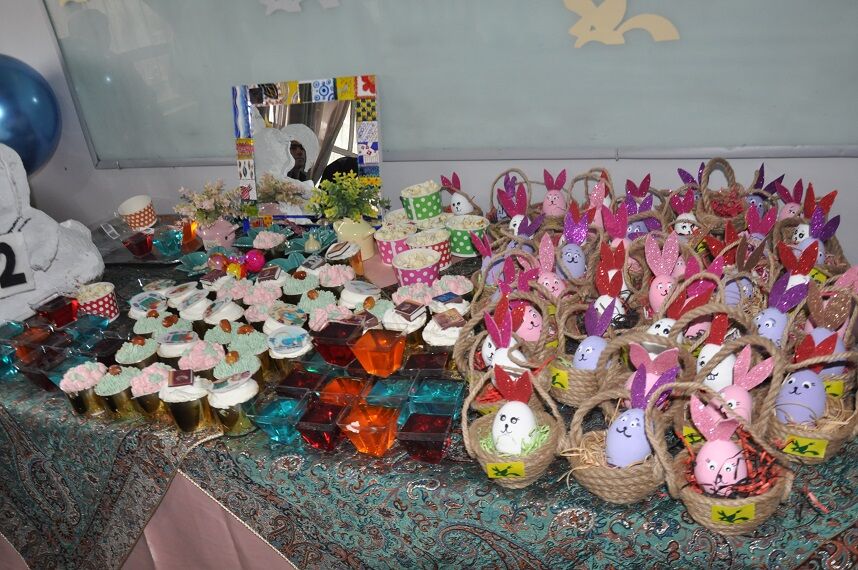 عمو نوروز و ننه سرما در ویژه برنامهی نوروزی کتابخانهی سیار کانون البرز