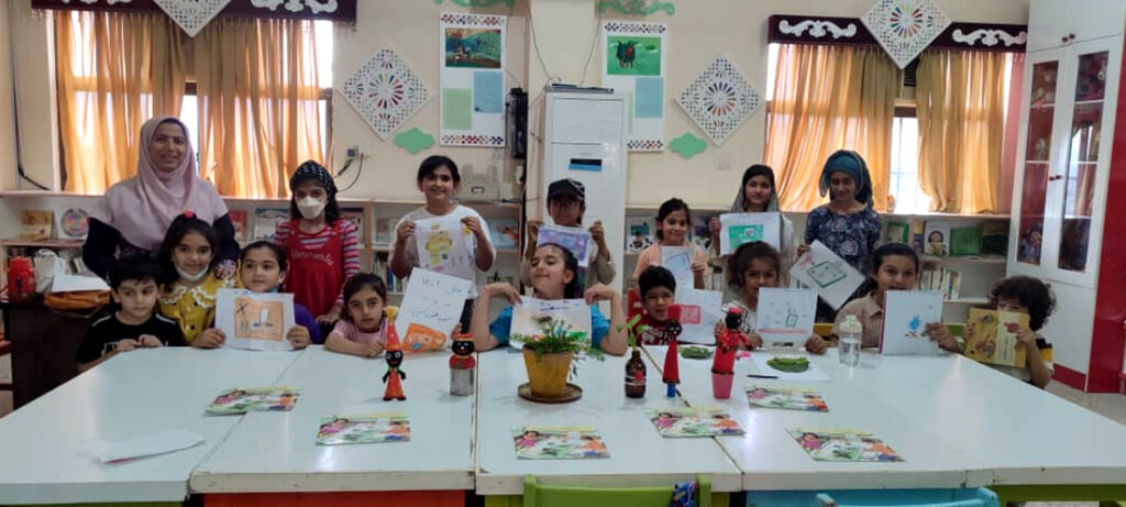اعضای کانون پرورش فکری بستک به استقبال بهار رفتند