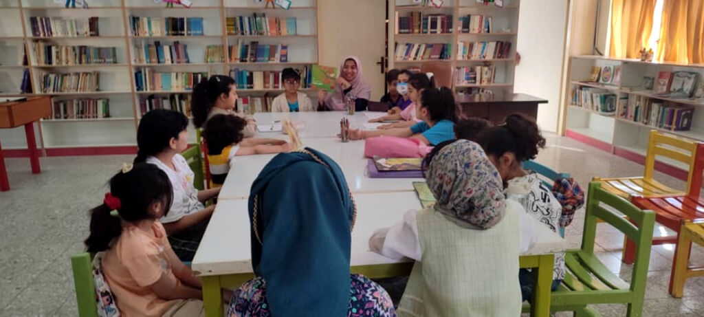 اعضای کانون پرورش فکری بستک به استقبال بهار رفتند