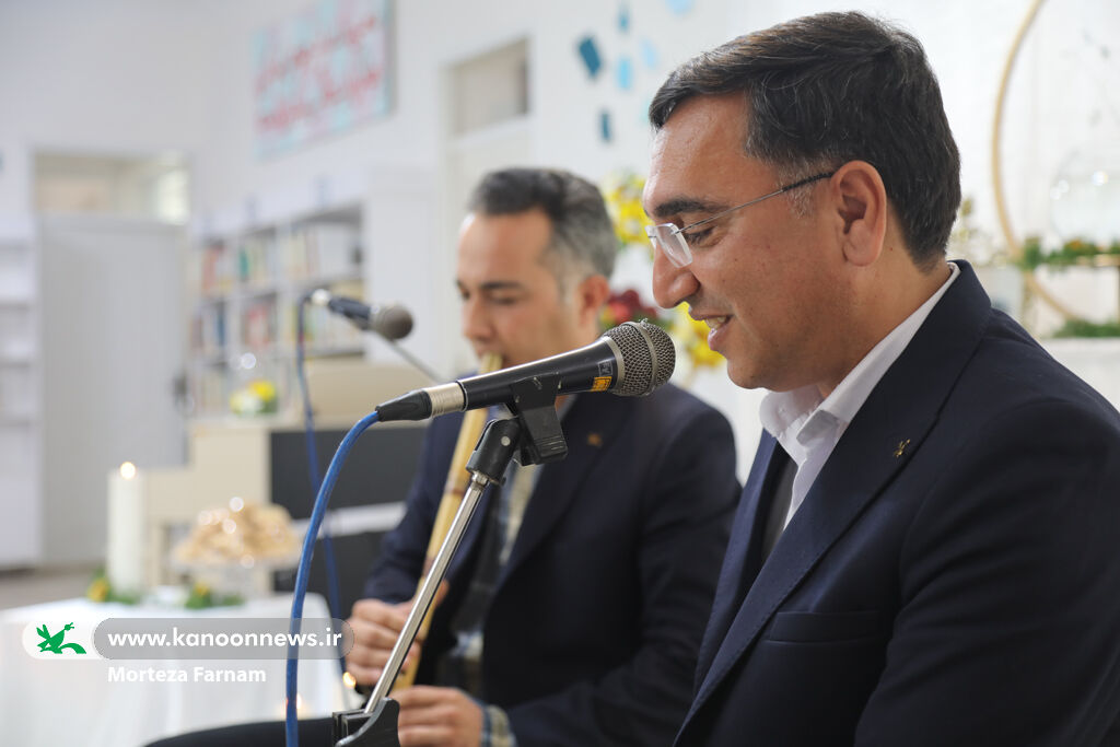 از عوامل اجرایی بیست و چهارمین جشنواره بینالمللی قصهگویی تجلیل کرد